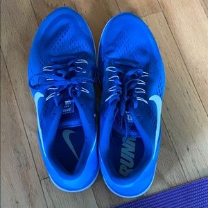 Men’s Nike running shoes size 12